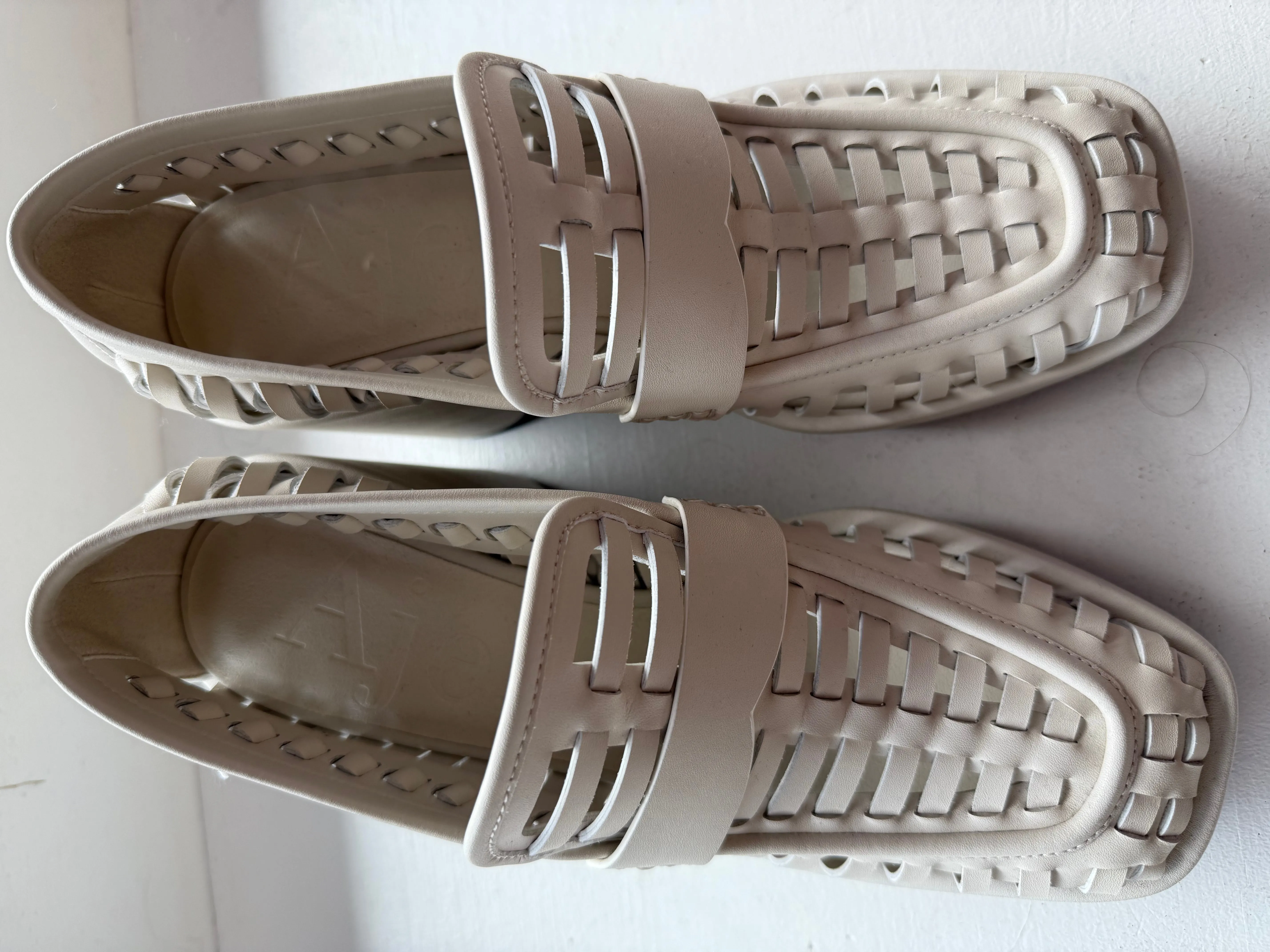 AJE	Cream platform loafers 38