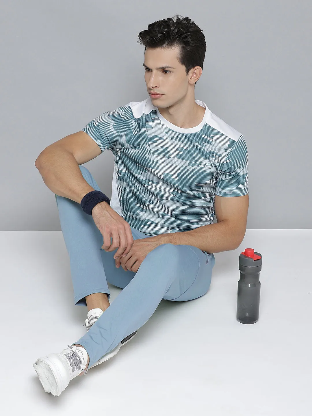 Alcis Men Printed White Tshirts
