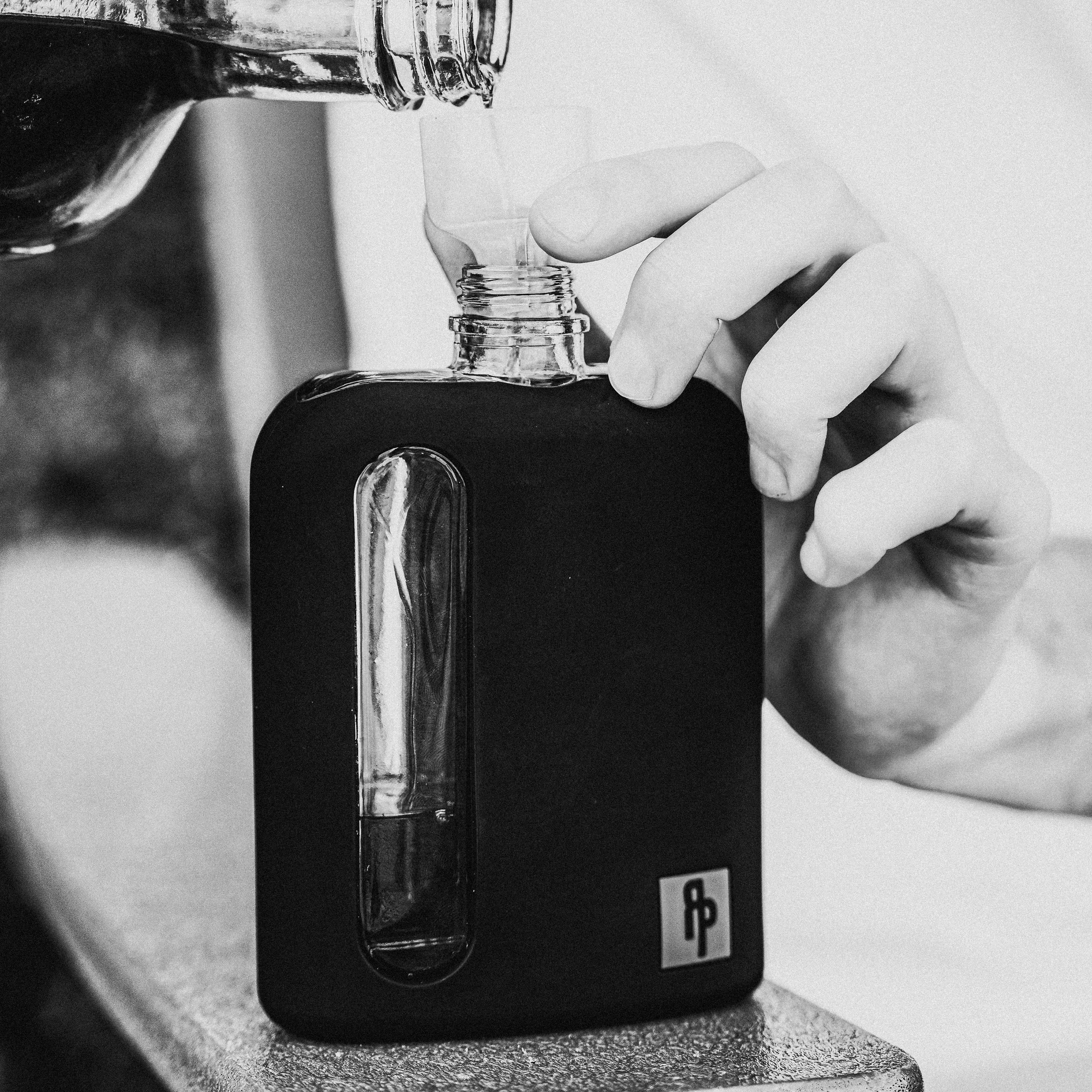 Black Silicone Glass Flask Gift Set (Single Shot 100mL   Double Shot 240mL)