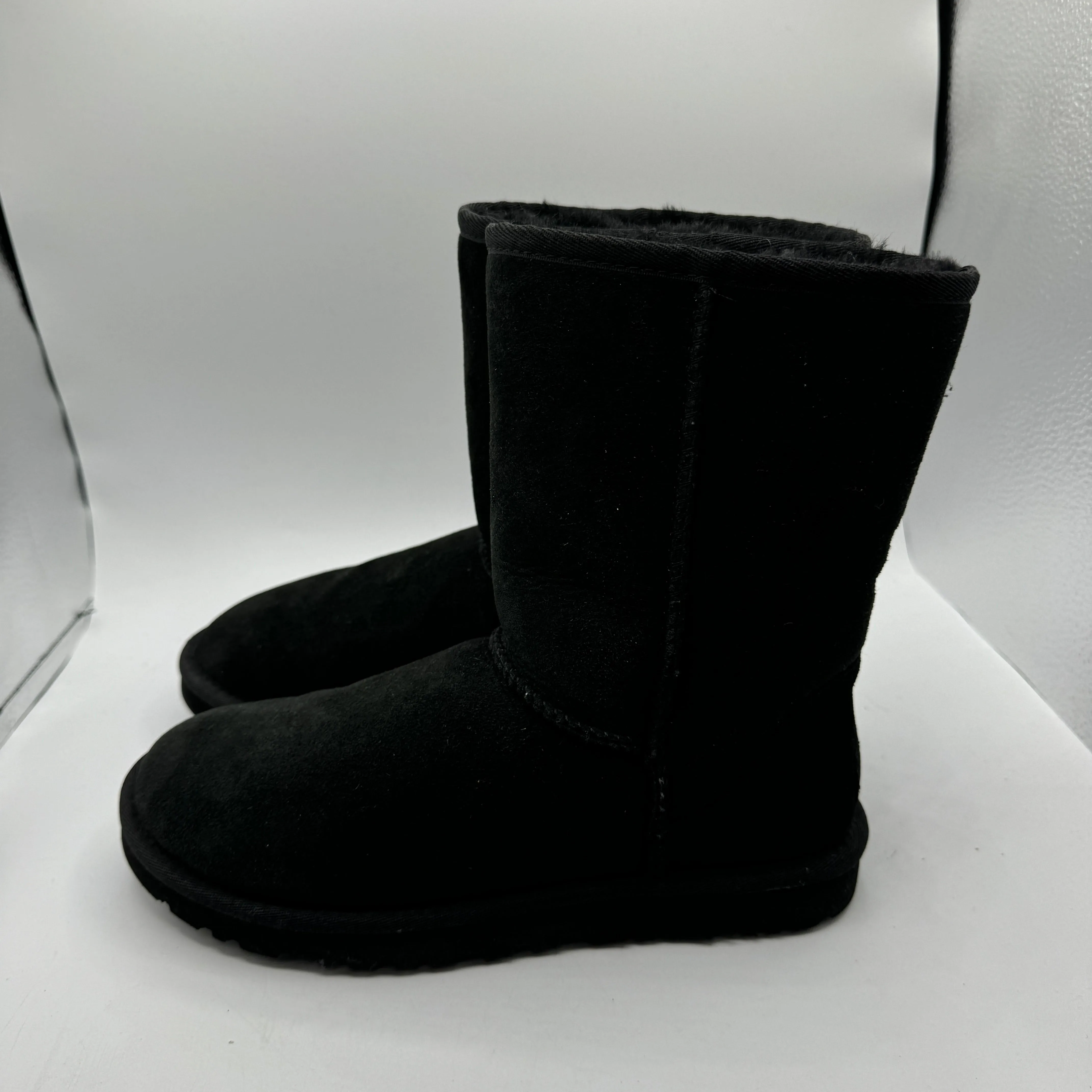 Boots Ankle Flats By Ugg In Black, Size: 8