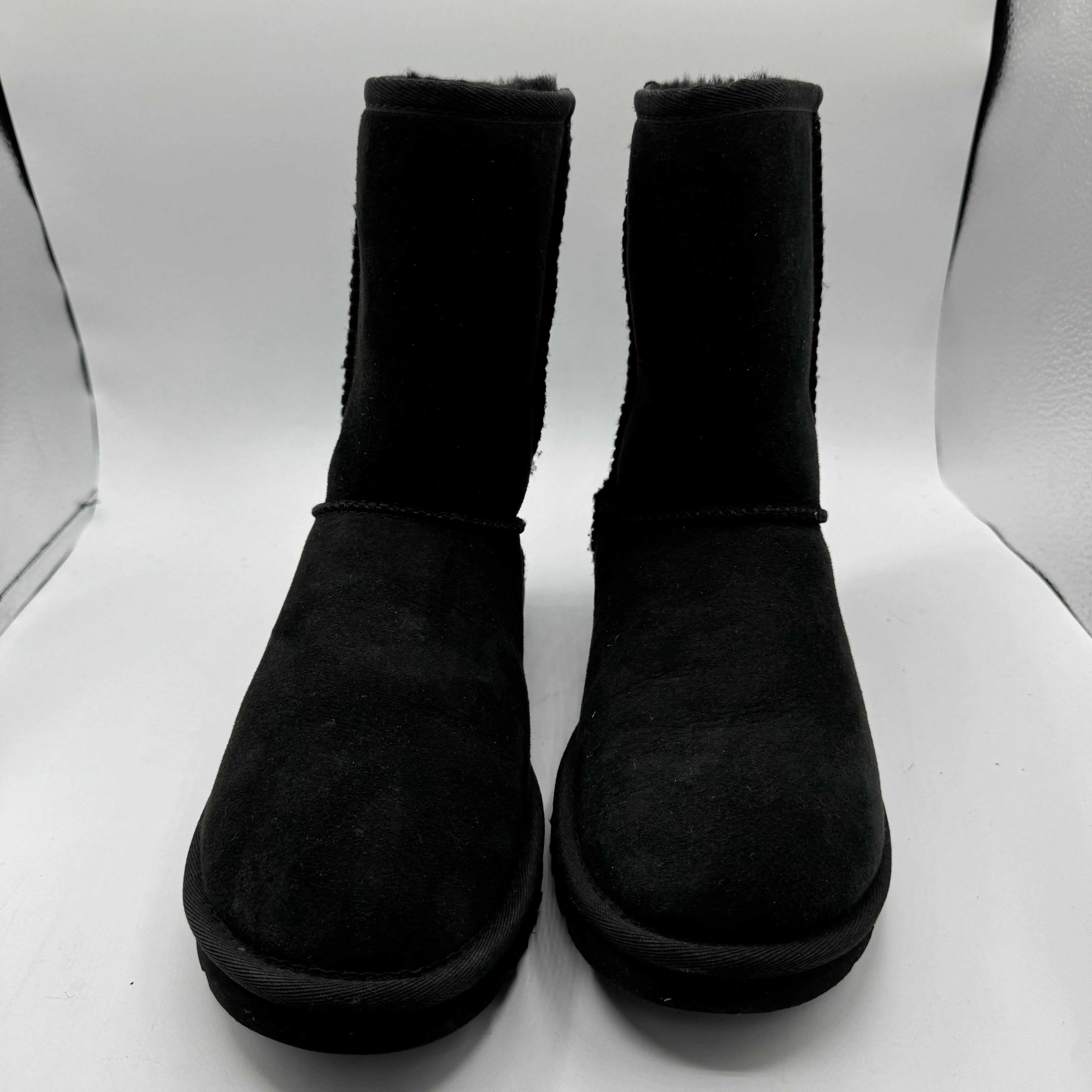 Boots Ankle Flats By Ugg In Black, Size: 8