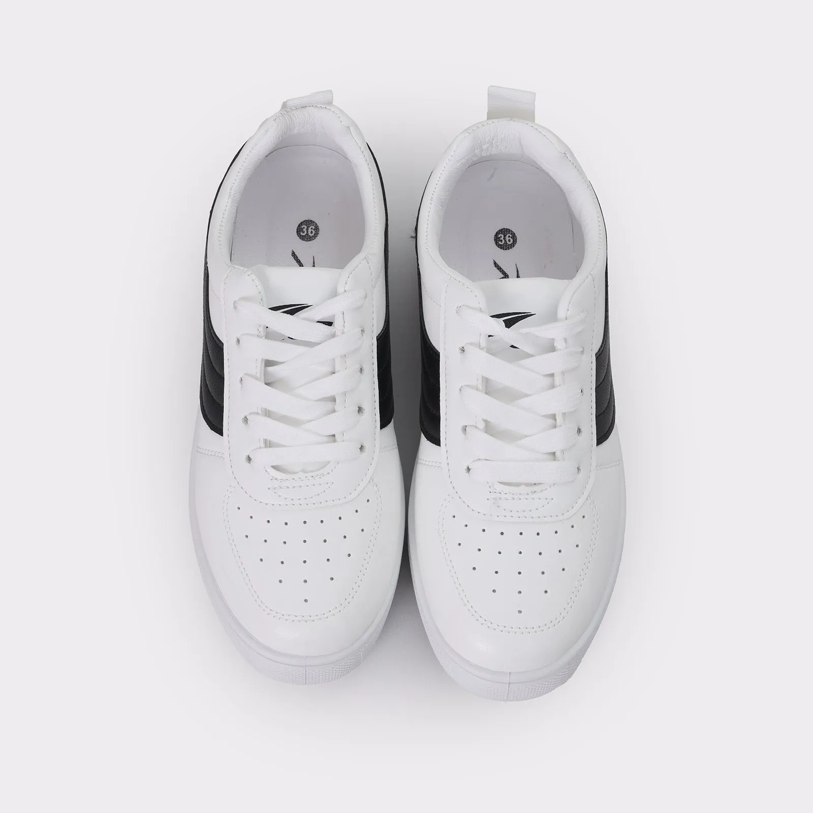 Boy's dailywear sneakers