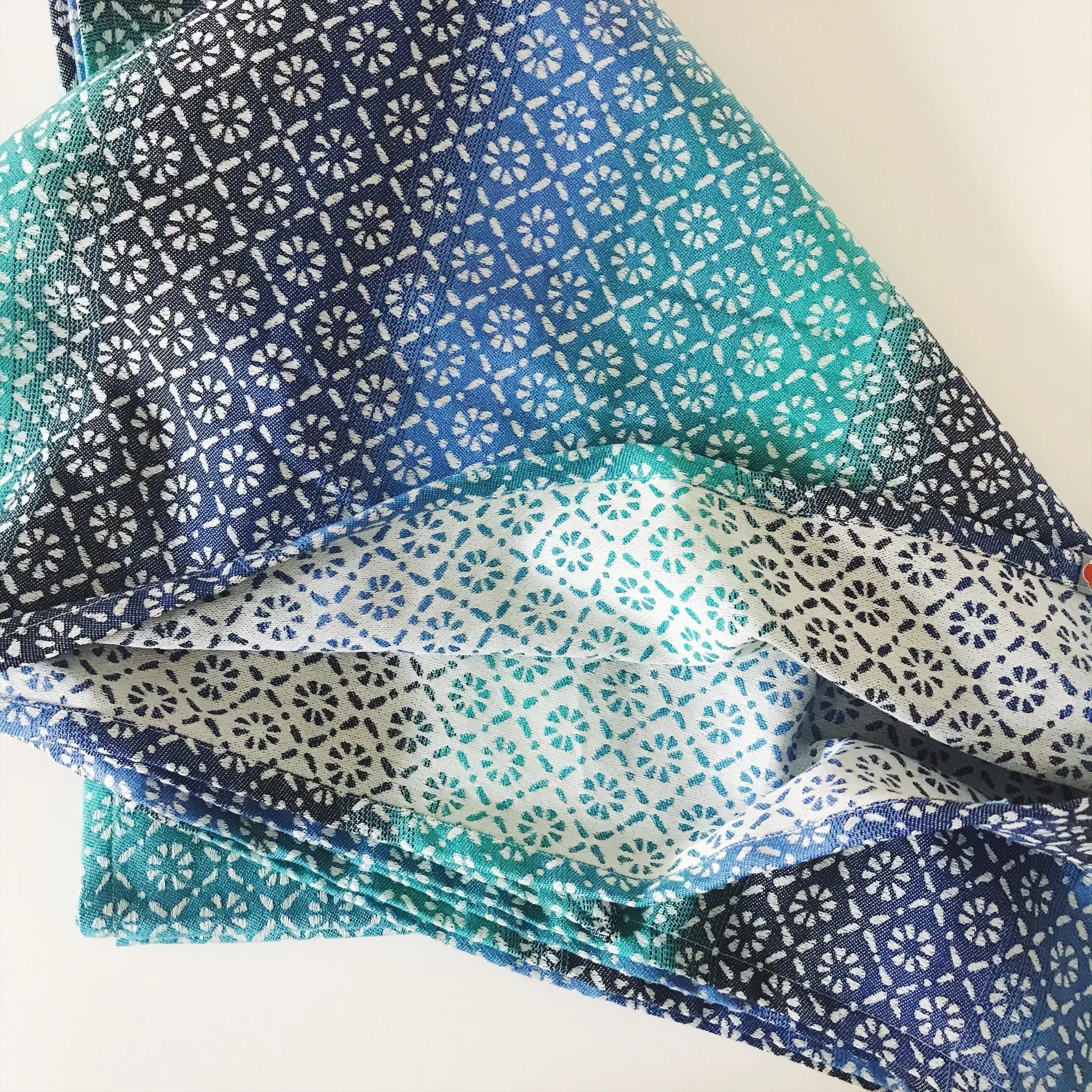 Exclusive Tekhni Oceania Chloris Woven Wrap