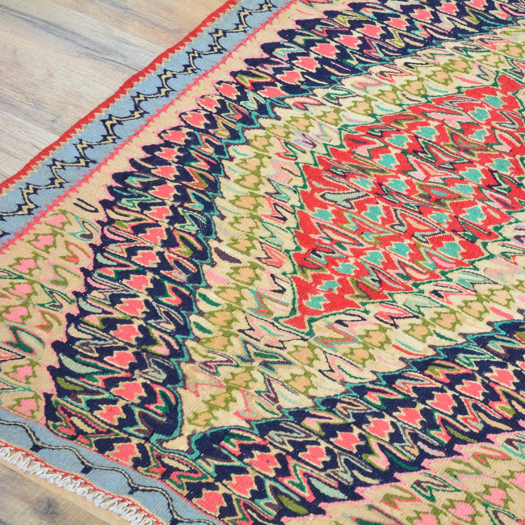 Hand-Woven Persian Sennah Kilim Geometric Design Wool Rug (Size 2.6 X 3.3) Cwral-8403