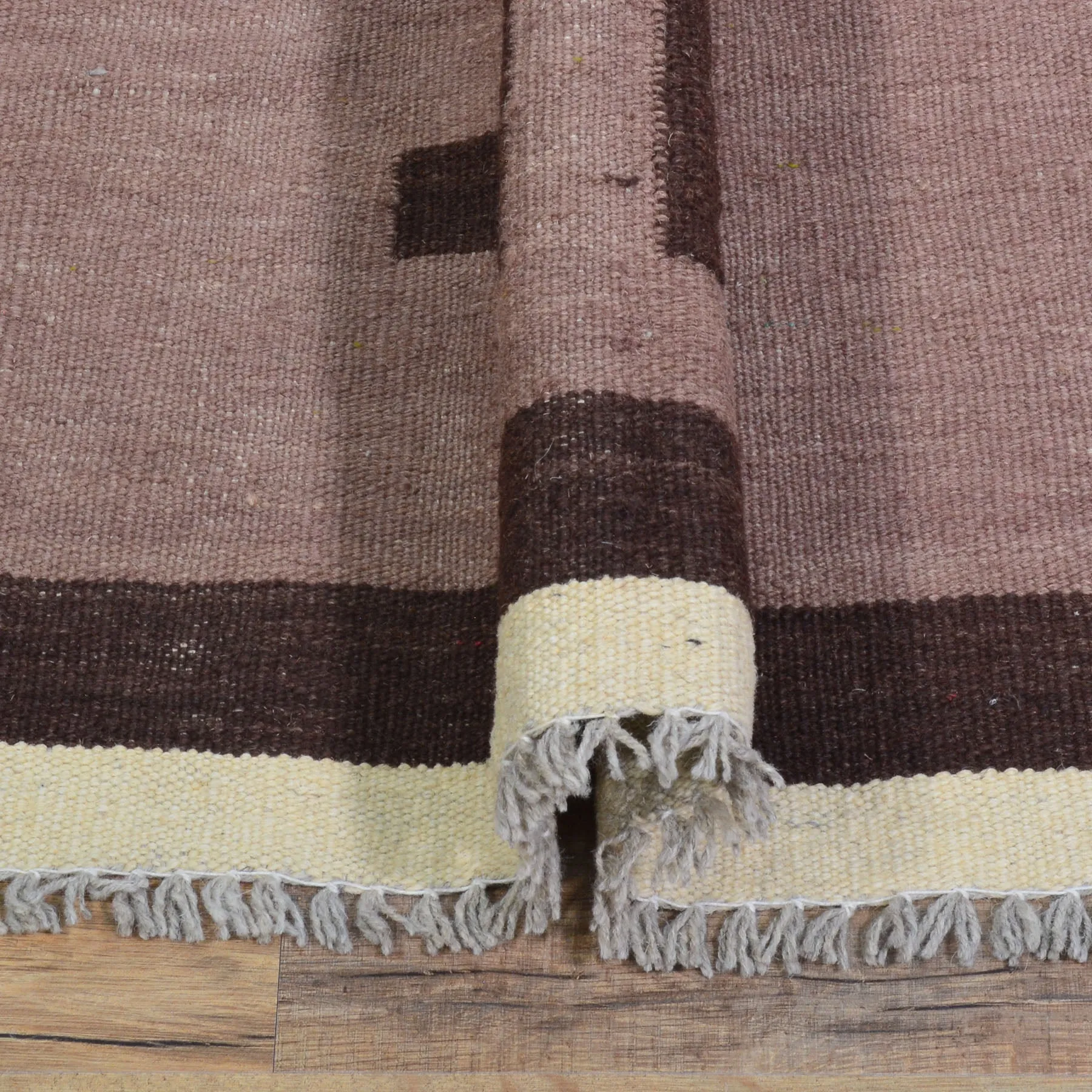 Hand-Woven Tribal Kilim Southwestern Design Wool Rug (Size 6.4 X 9.9) Cwral-8700