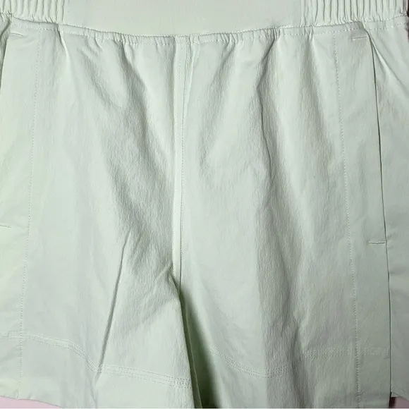LULULEMON Stretch Woven Relaxed-Fit High-Rise Short XS