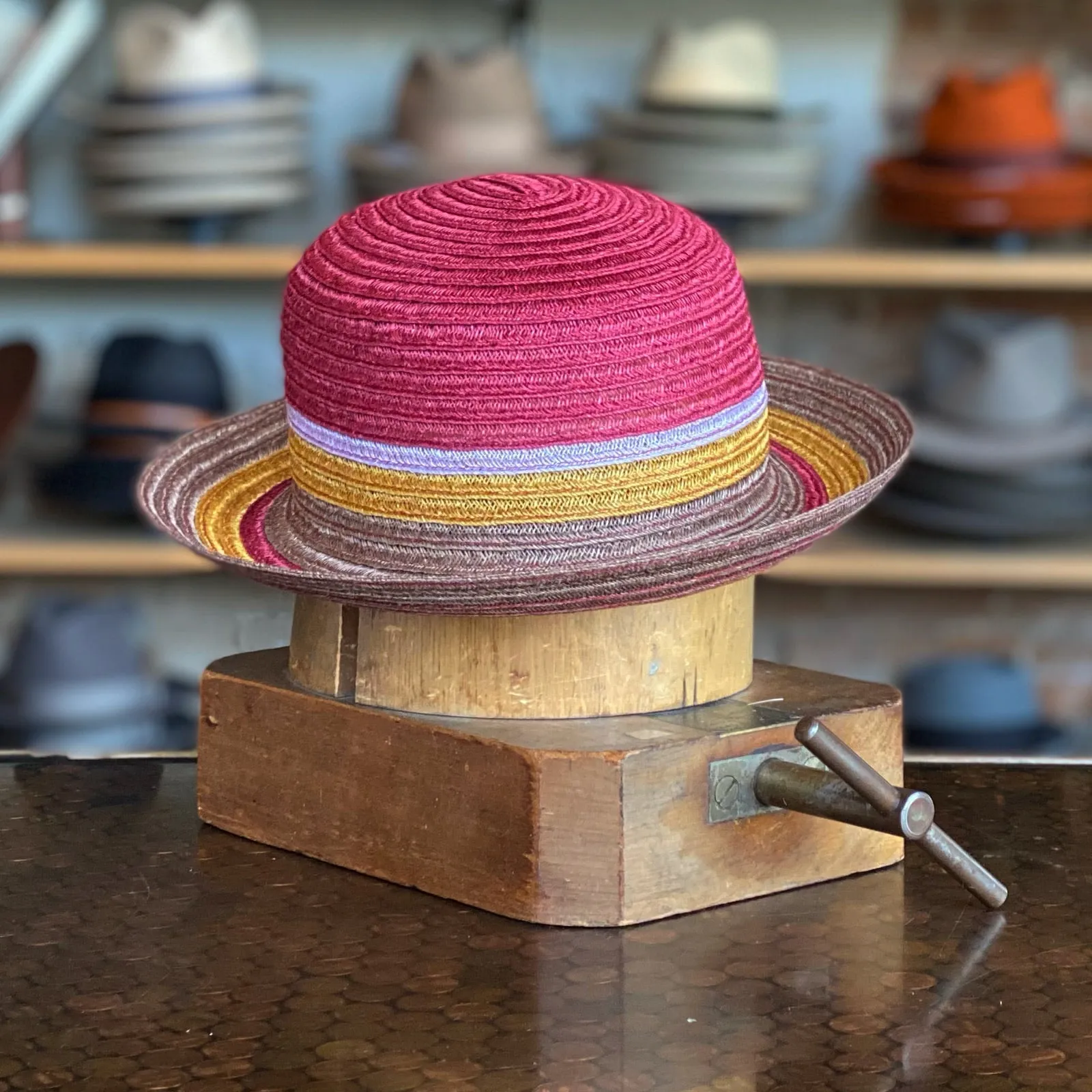 Stripe Noela