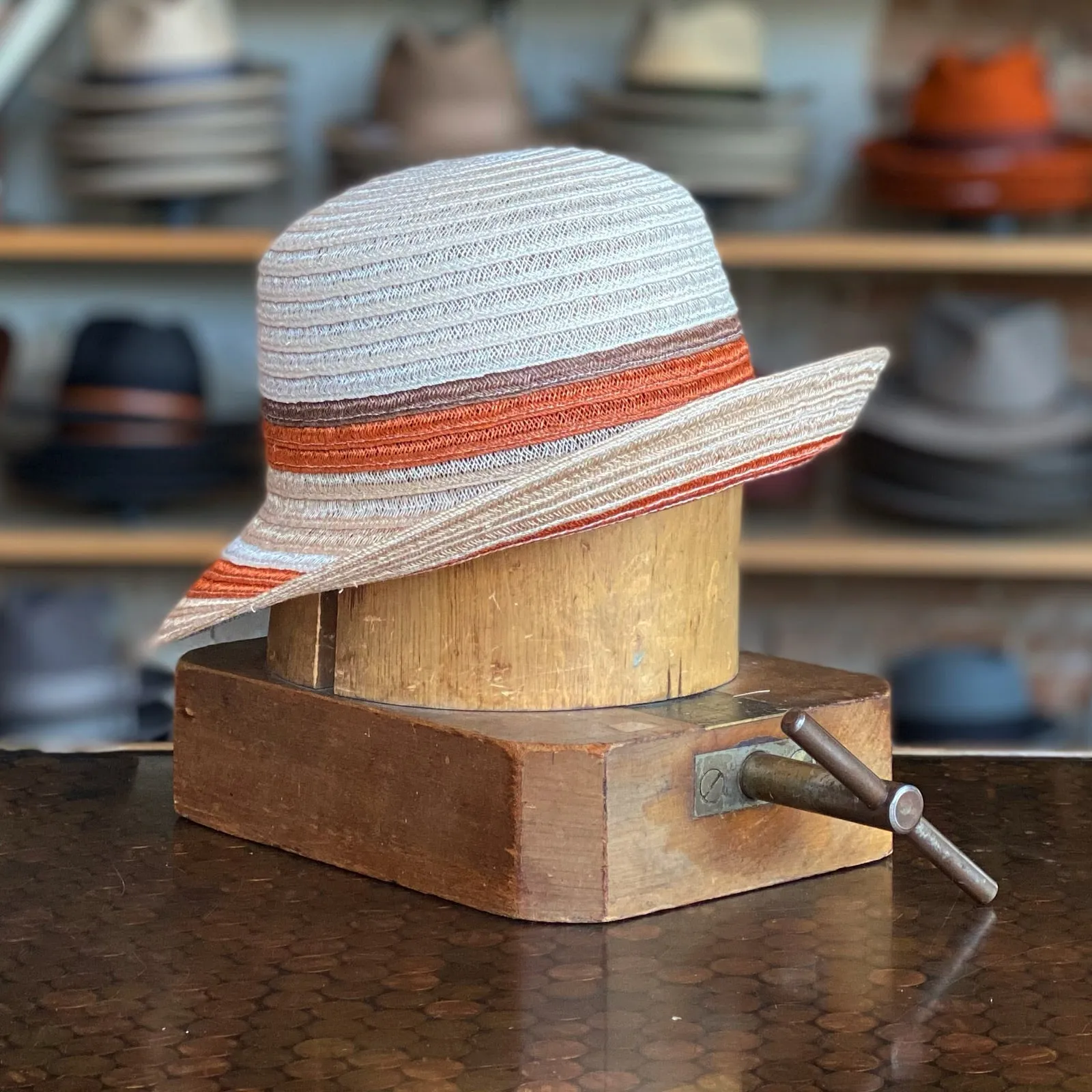 Stripe Noela