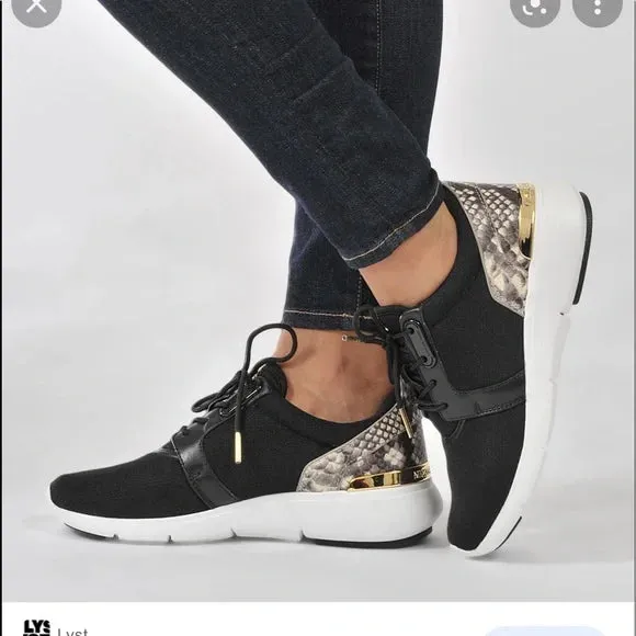 These show light use! Womens MICHAEL Michael Kors Amanda Trainer Mesh Sneakers, Black Snake, Sz 7