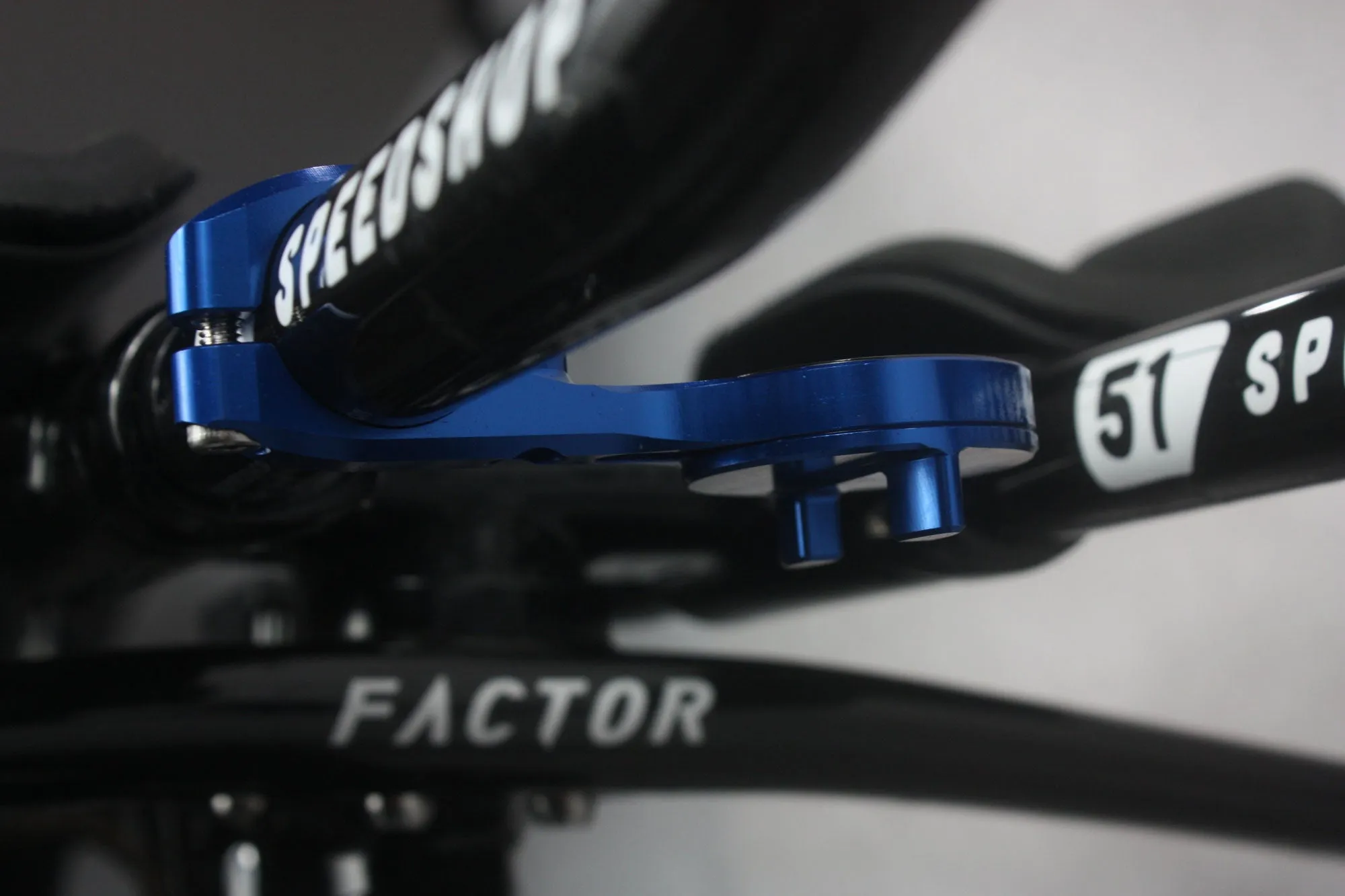 TT Out Front Mount - Wahoo